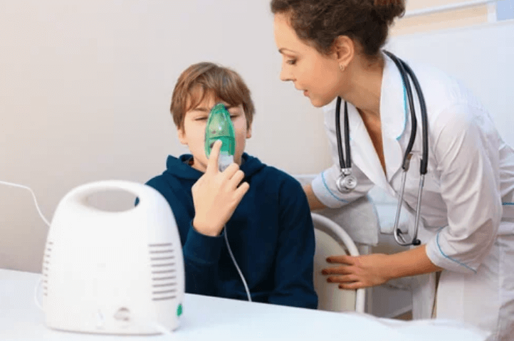 Enfant atteint d'une bronchite