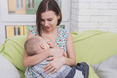 Vêtements confortables pour l'allaitement