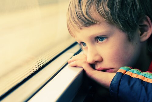 L’autisme chez les enfants : tout ce que vous devez savoir