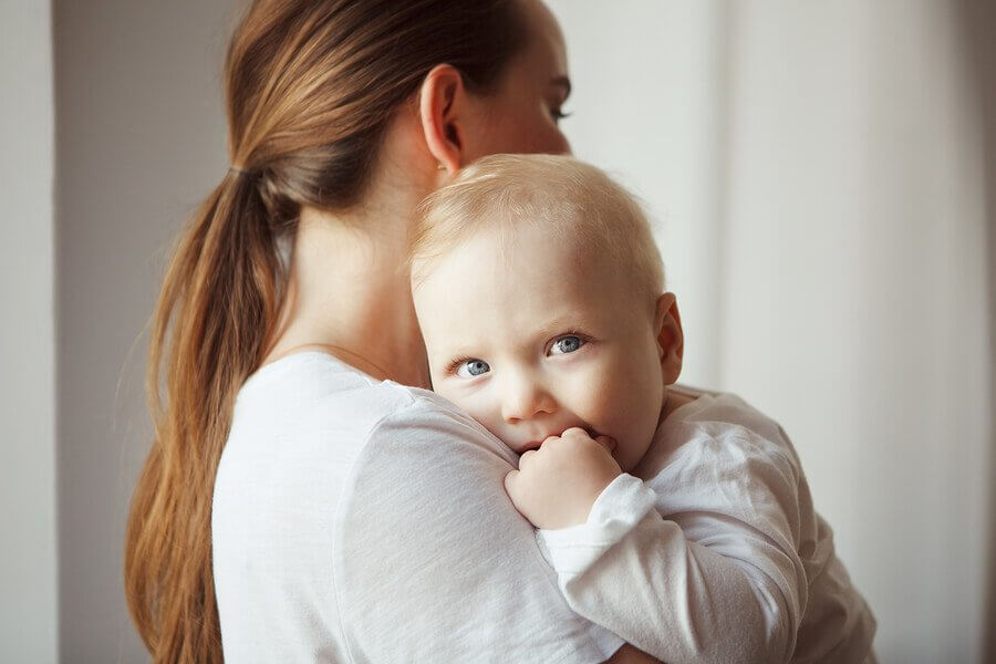 Mon bébé ne pleure jamais : cela ne signifie pas que tout va bien et que tous ses besoins sont satisfaits.