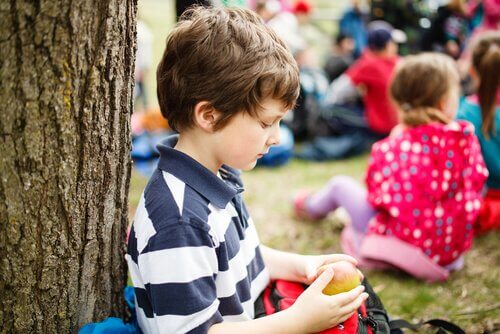 un changement d'école peut mener à l'isolement