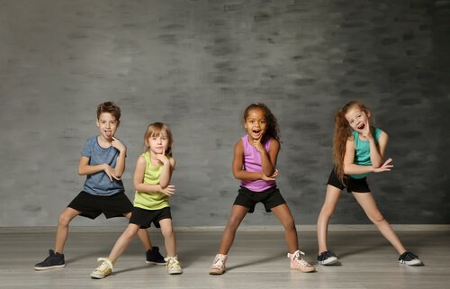 La danse est une pratique que les enfants apprécient énormément dès leur plus jeune âge.