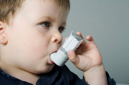symptômes de l'asthme chez les enfants