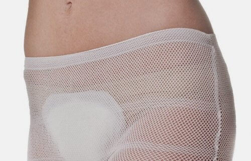 Juste après la naissance, les lochies sont de couleur rouge et vive, elles perdent petit à petit cette couleur.