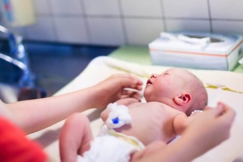Comment Soigner Le Cordon Ombilical Du Bebe Etre Parents