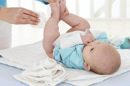 Pourquoi vaut-il mieux éviter d’utiliser des lingettes pour bébé