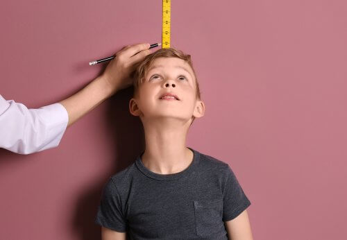 jusqu'à quel âge grandissent les enfants