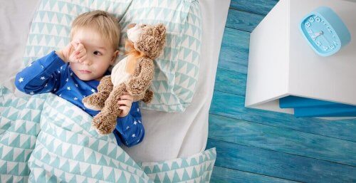 Mon enfant ne veut pas dormir seul, que faire?