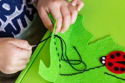 Jouets faits maison pour les plus petits