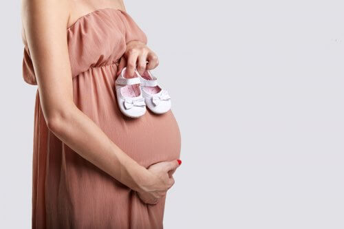 parler au bébé pendant la grossesse