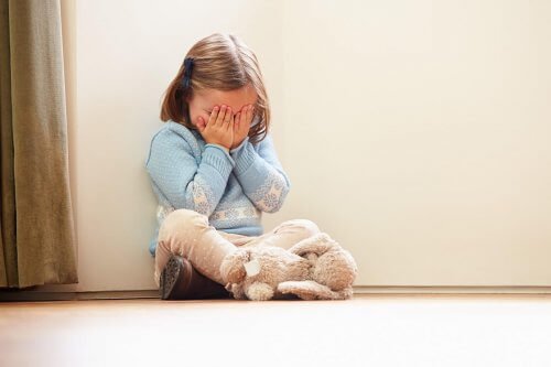 une enfant dépassée par ses émotions