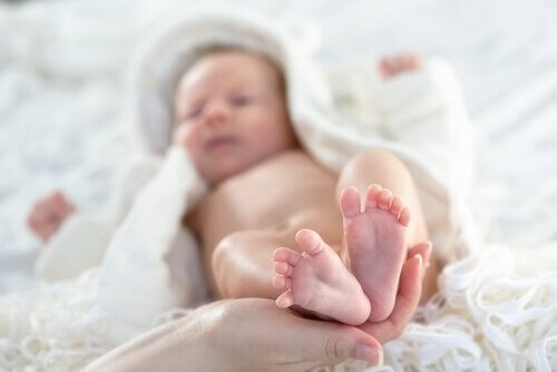 Le méconium sont les premières selles du nouveau-né et sont tout à fait normales.