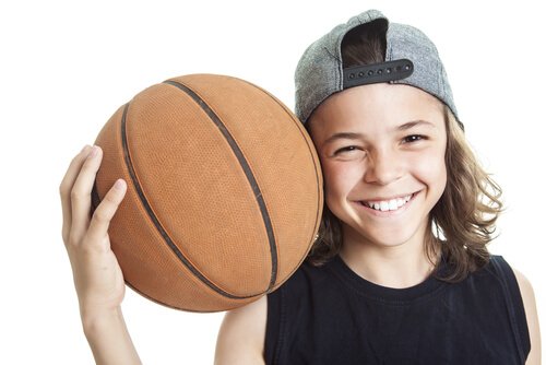 Le basketball : bienfaits physiques, cognitifs et sociaux