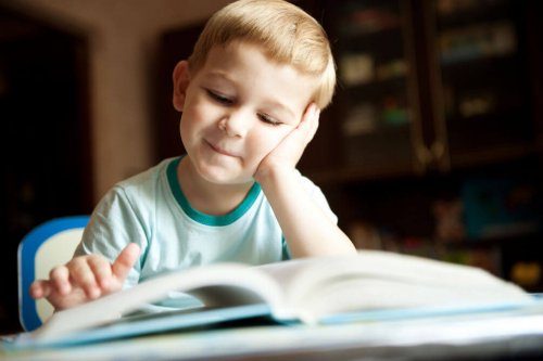 Les livres sont les meilleurs cadeaux pour enfants, ils entretiennent leur mémoire, leur concentration et stimulent leur imagination.