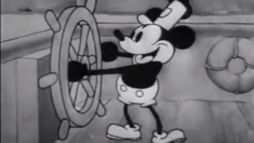 La célébration des 90 ans avec Mickey Mouse s'étendra de l'année 2018 jusqu'au début de l'année 2019.
