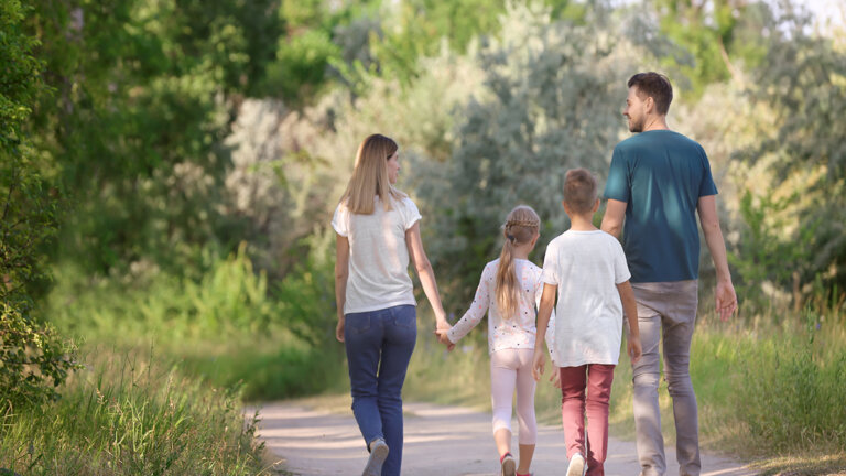 Bienfaits des randonnées pédestres en famille
