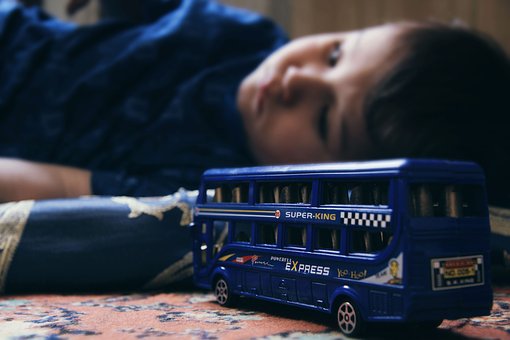 Les troubles émotionnels chez les enfants sont un moyen pour eux de canaliser tous les sentiments refoulés.