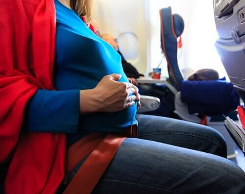 prendre l'avion pendant la grossesse