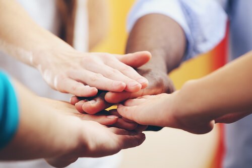 Les histoires sur la tolérance pour les enfants sont nombreuses et doivent être enseignées dès le plus jeune âge.