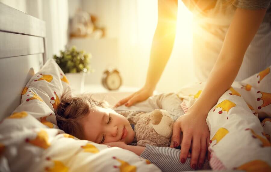 Que faire si mon enfant ne veut pas aller à l'école? Peut-être qu'il a des problèmes de sommeil.