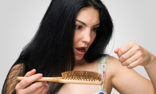 Le lissage permanent est déconseillé pendant la grossesse surtout lors du premier trimestre.