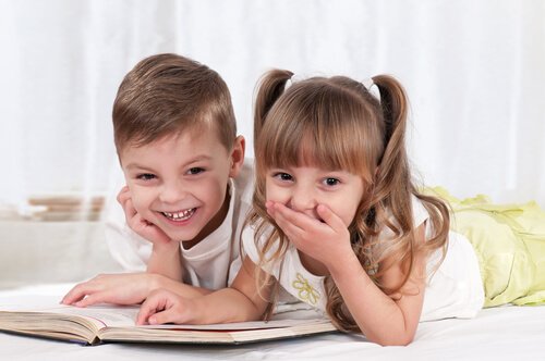 Les jeux pour apprendre à lire permettent aux enfants de pouvoir communiquer et d'entrer dans un nouveau monde.