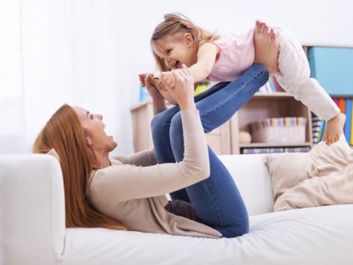 Être marraine est un privilège qui engage la personne à s'occuper de l'enfant tout au long de sa vie.