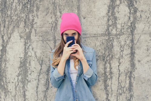 L'adolescence tardive est comprise entre 16 et 19 ans environ. 