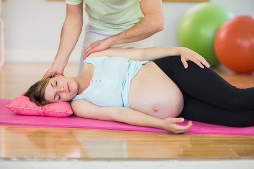 Peut-on faire des abdominaux au cours de la grossesse ?