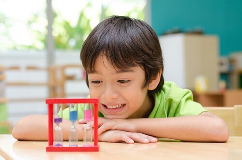 Comment apprendre aux enfants à attendre ?