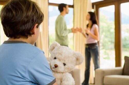L'un des grands défis du couple est de se mettre d'accord sur l'éducation des enfants.