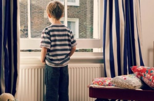 Quelques mythes sur les enfants introvertis