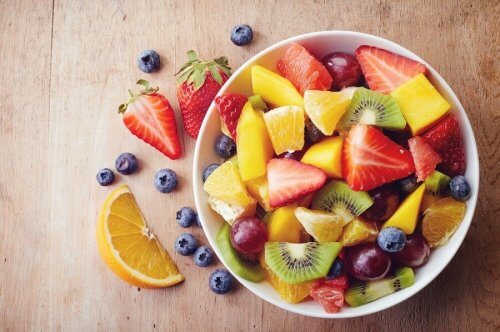 La consommation de fruits et de légumes aident à combattre la cellulite après la grossesse.