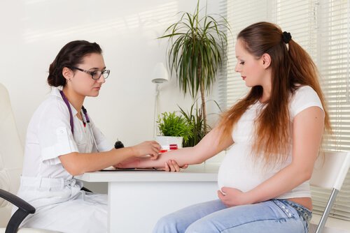 Il existe deux types de tests en lien avec le test de glycémie pour la grossesse. 