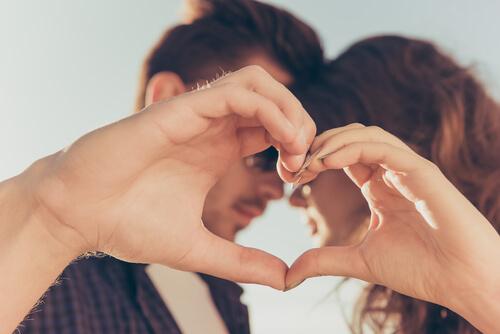 7 avantages de se marier jeune