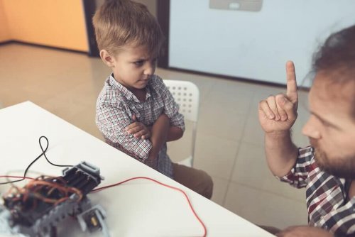 Que dois-je faire si mon enfant est expulsé de l'école ?