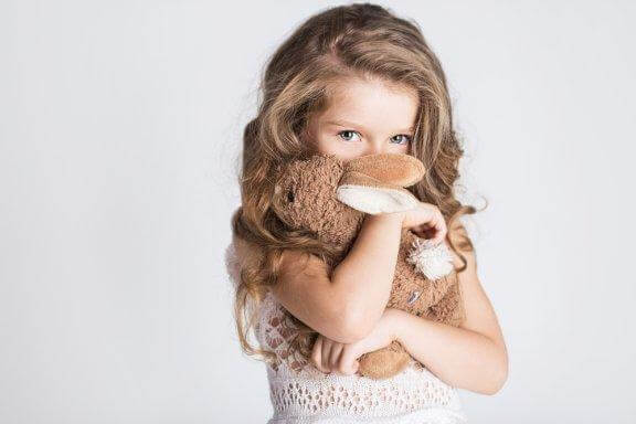 Quand la pudeur apparaît-elle chez les enfants ?