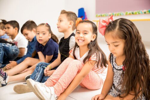 Un environnement qui fait usage du sens de l'humour dans l'éducation, accélère et renforce l'enseignement et l'apprentissage.