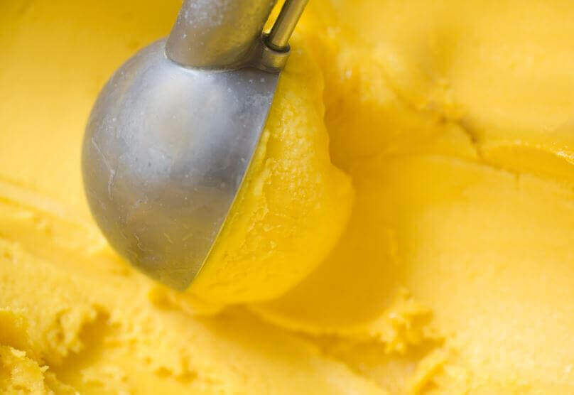Recettes de glaces pour l'été : fruits de la passion.