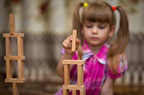 Les jeux de construction peuvent enseigner de grandes leçons sur l'architecture et l'ingénierie. 