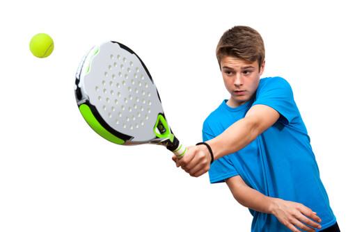 Le padel pour les enfants : principaux bienfaits