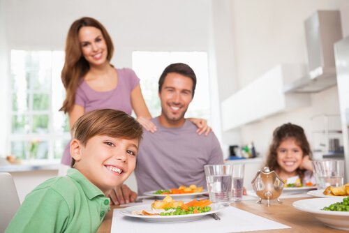 Les repas en famille améliorent le rendement scolaire.