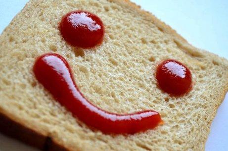 Un smiley avec du ketchup
