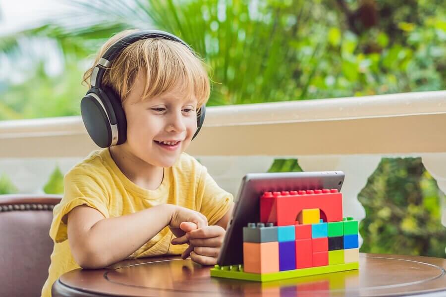 initier les enfants à la lecture