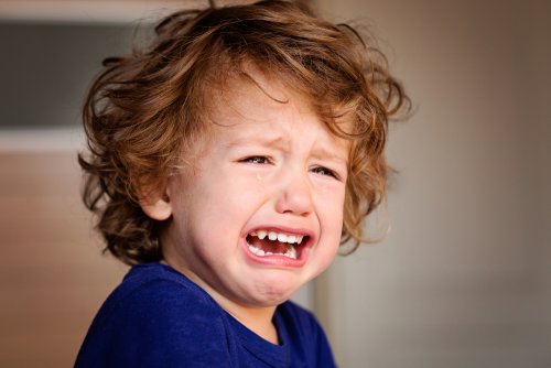 Attachement insécure : la cause de tristesse