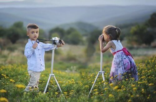 Les cours de photo stimulent l'imagination et, par conséquent, la créativité de l'enfant. 