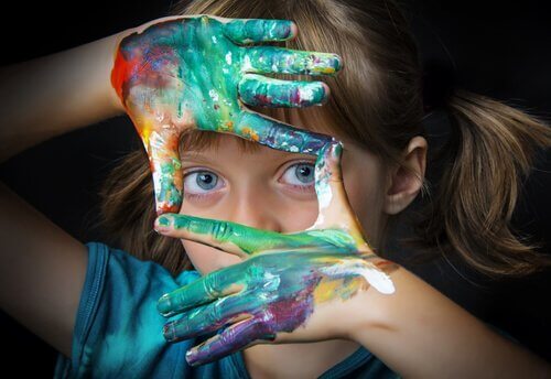 4 astuces pour éliminer la peinture sur les meubles