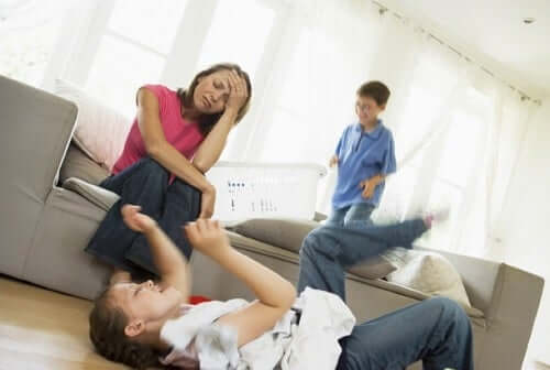 Enfant qui fait un caprice