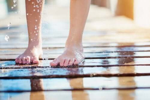 Mon enfant a des mycoses sous les pieds, que faire ?