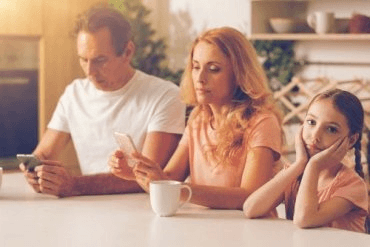 L'attachement évitant chez l'enfant et ses caractéristiques